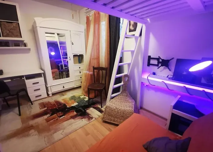 아파트 Chique One-room Designed For 4