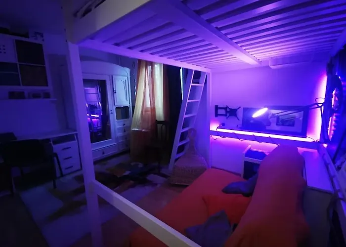 Chique One-room Designed For 4 아파트