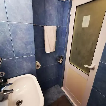 Chique One-room Designed For 4 Boekarest